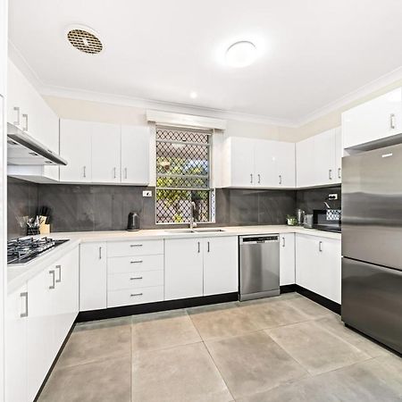 4 Bedroom House 500M To Drummoyne Bay Run Sydney Exterior photo