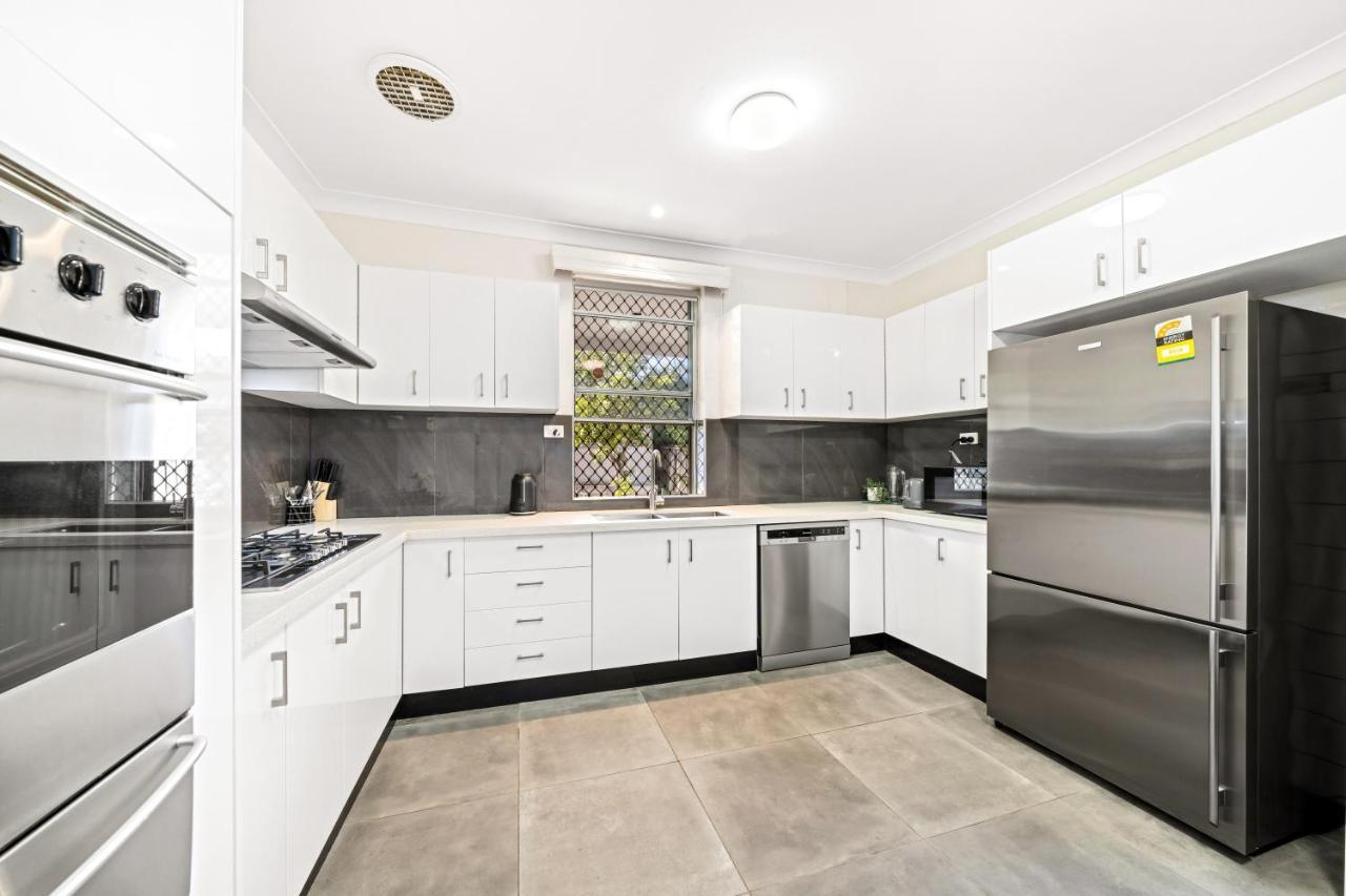 4 Bedroom House 500M To Drummoyne Bay Run Sydney Exterior photo
